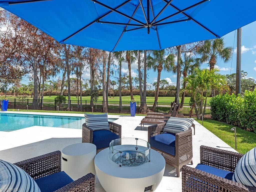 130 Burning Tree Dr, Naples, FL 34105-18