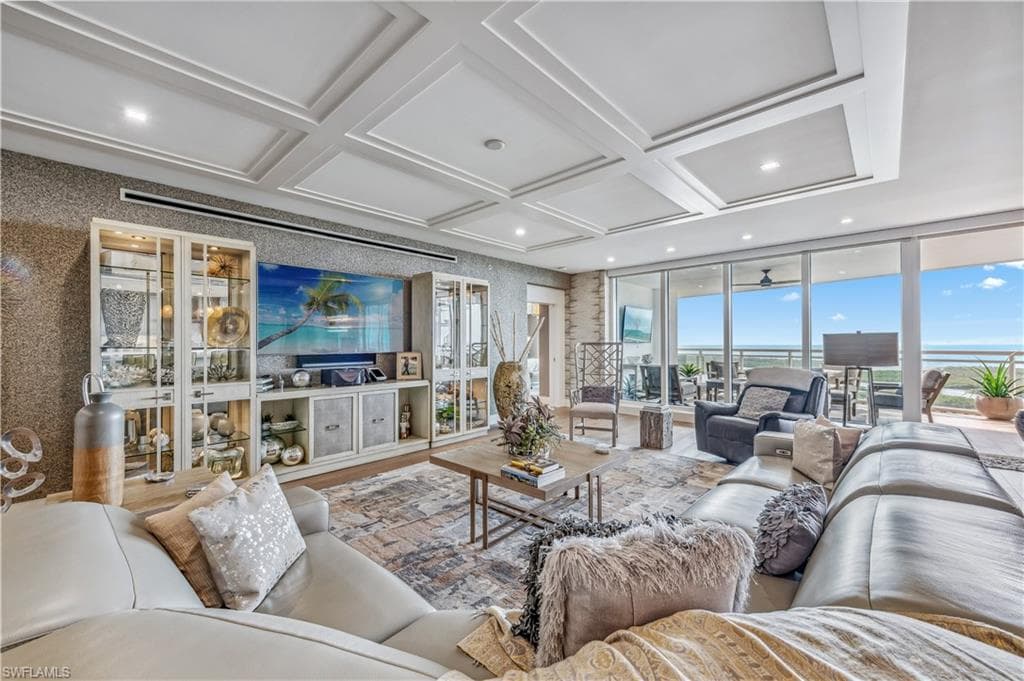 13915 Old Coast Rd 2004, Naples, FL 34110-4