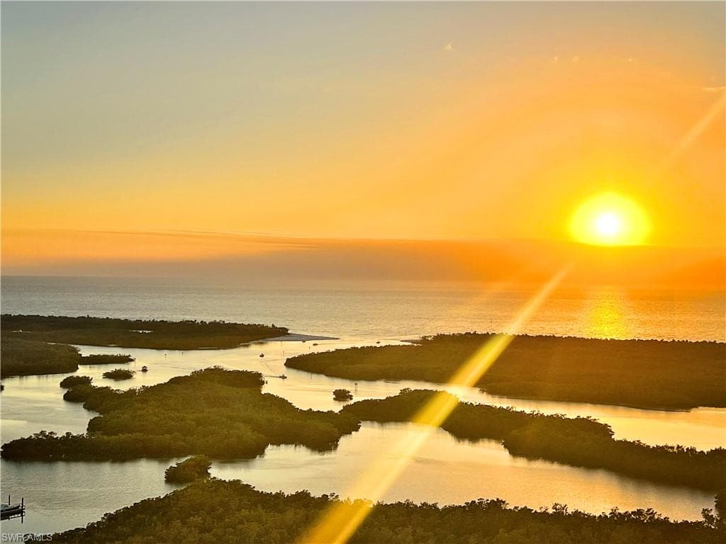 13915 Old Coast Rd 2004, Naples, FL 34110-6