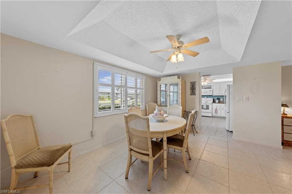 125 Penny Ln 7, Naples, FL 34112-11