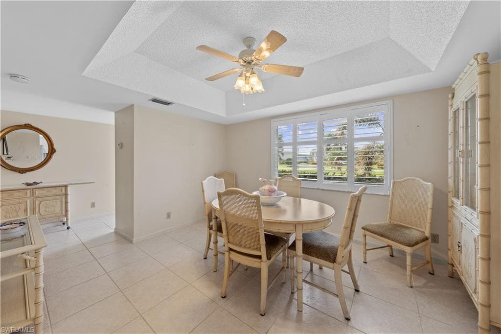 125 Penny Ln 7, Naples, FL 34112-12