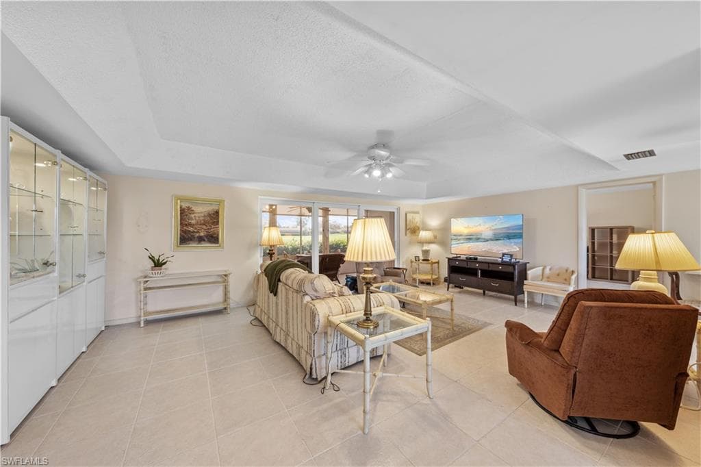 125 Penny Ln 7, Naples, FL 34112-13