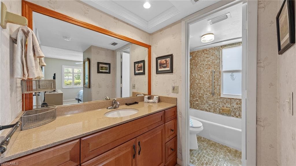 125 Penny Ln 7, Naples, FL 34112-25