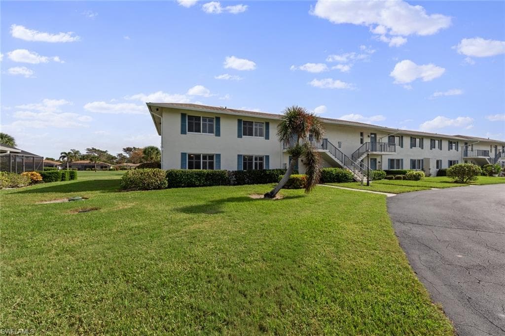125 Penny Ln 7, Naples, FL 34112-5