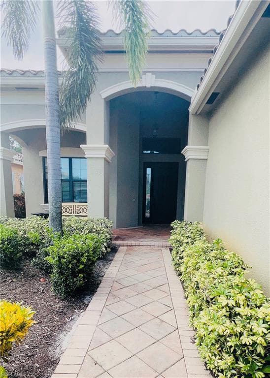 3195 Pacific Dr, Naples, FL 34119-3
