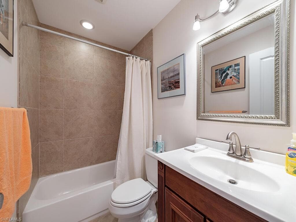 1400 Pompei Ln 2, Naples, FL 34103-8