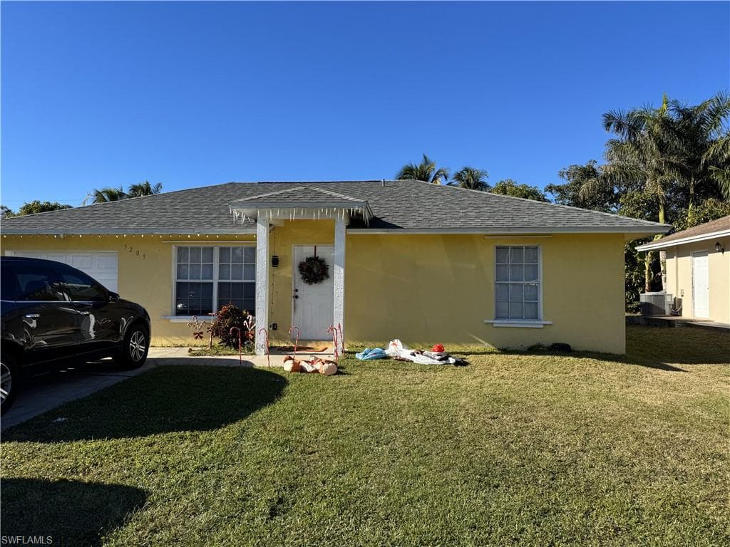 5205 Jennings St, Naples, FL 34113-20