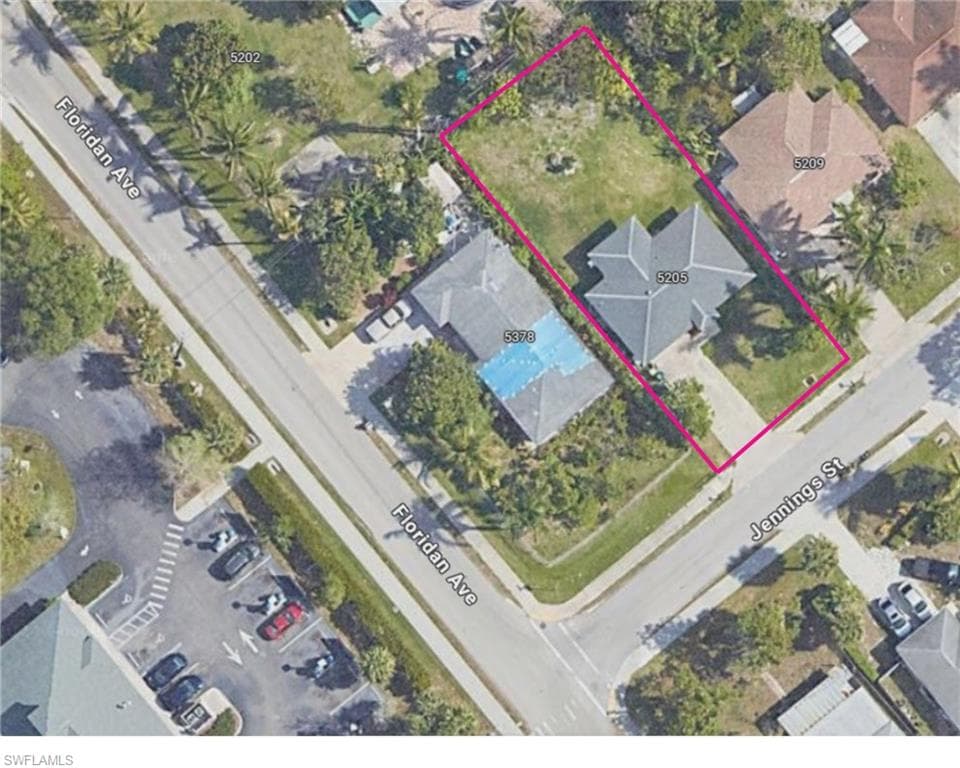 5205 Jennings St, Naples, FL 34113-3