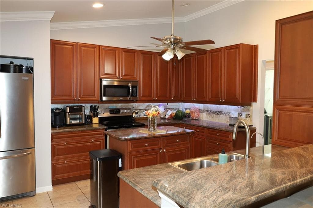 4295 14th St NE, Naples, FL 34120-25