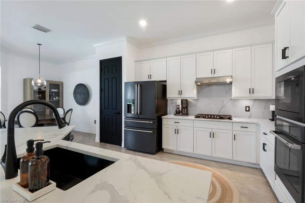 2067 Antigua Ln, Naples, FL 34120-11