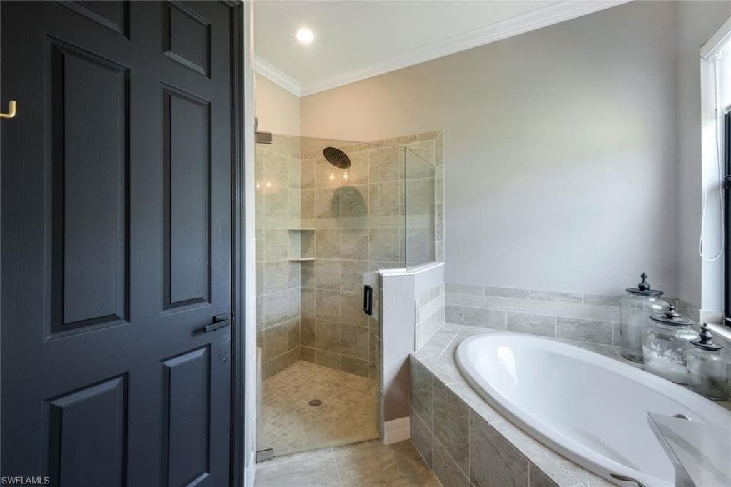 2067 Antigua Ln, Naples, FL 34120-17