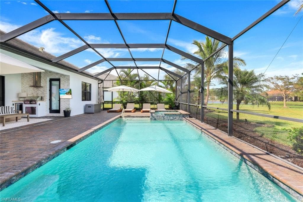 2067 Antigua Ln, Naples, FL 34120-26