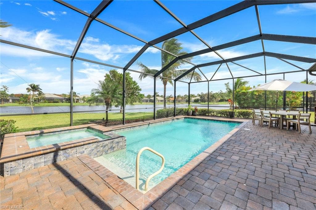 2067 Antigua Ln, Naples, FL 34120-27