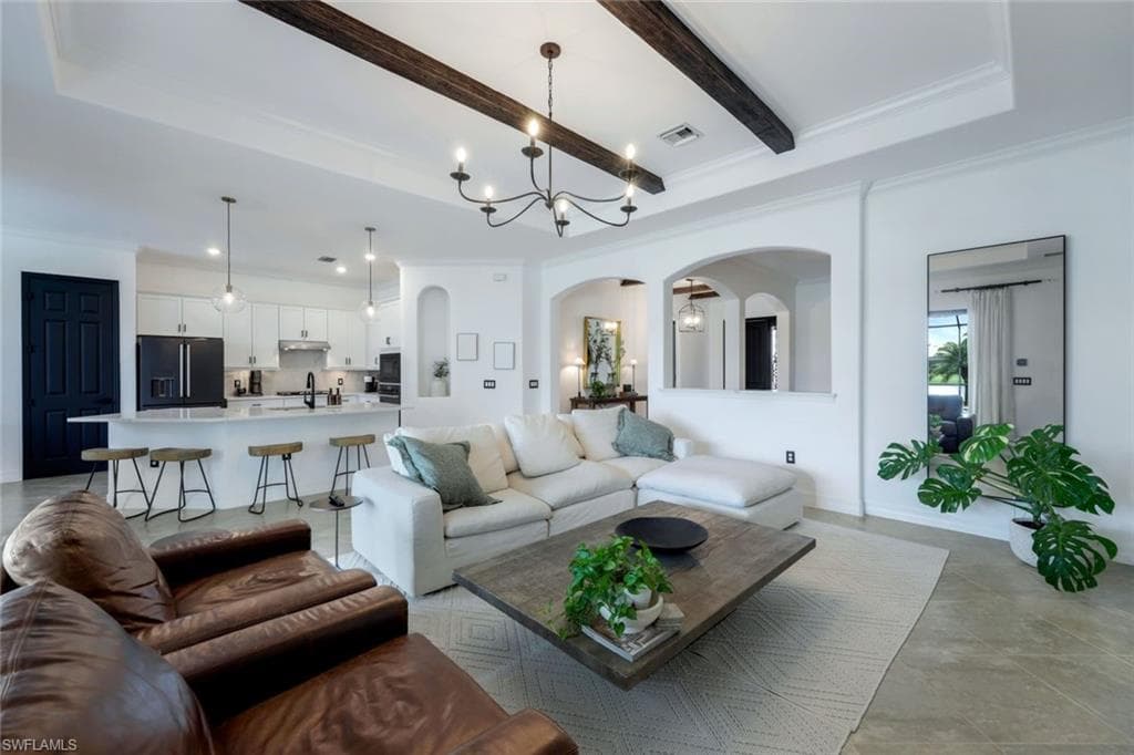 2067 Antigua Ln, Naples, FL 34120-5