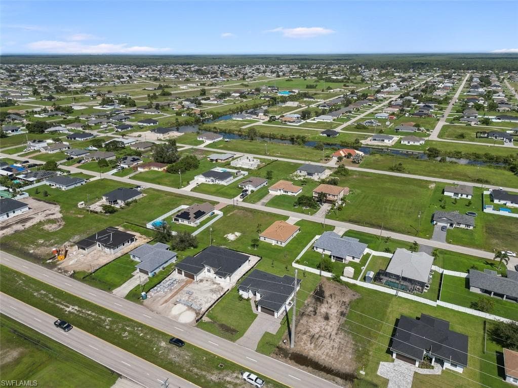 209 Kismet Pkwy E, Cape Coral, FL 33909-36