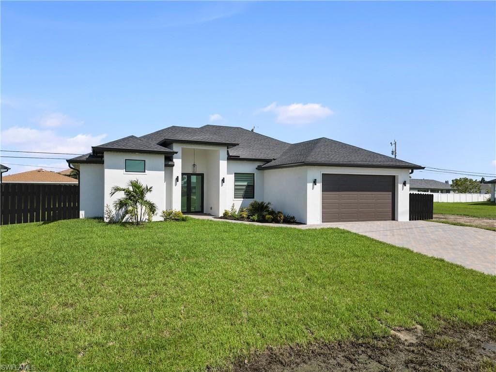 209 Kismet Pkwy E, Cape Coral, FL 33909-2