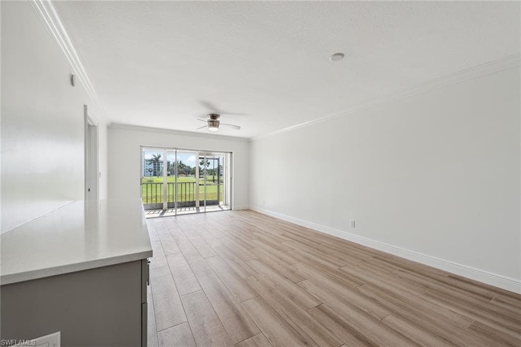 17 High Point Cir N 106, Naples, FL 34103-6