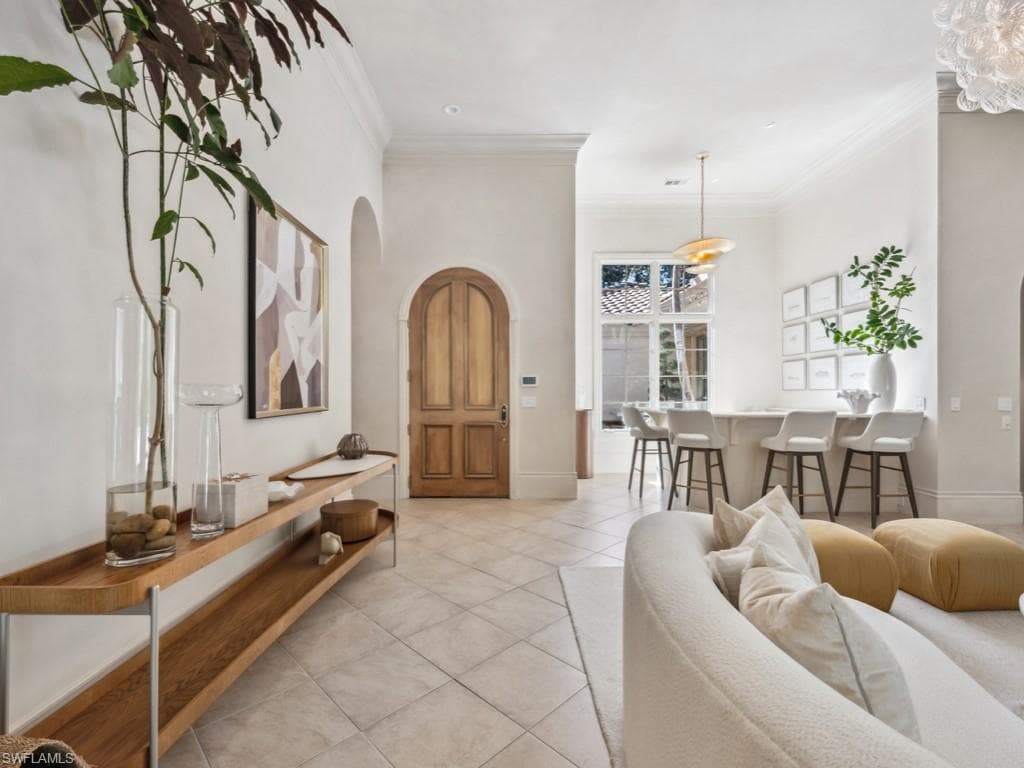 15627 Villoresi Way, Naples, FL 34110-8