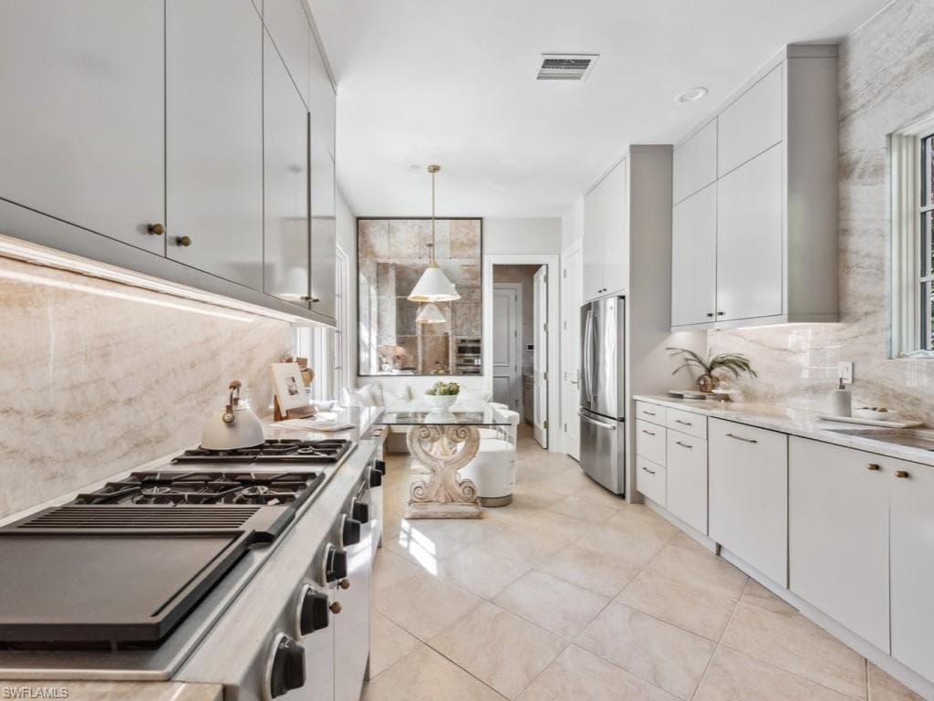 15627 Villoresi Way, Naples, FL 34110-11