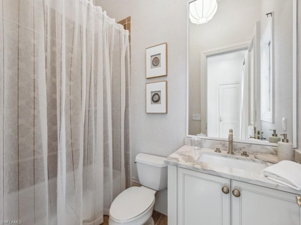 15627 Villoresi Way, Naples, FL 34110-21
