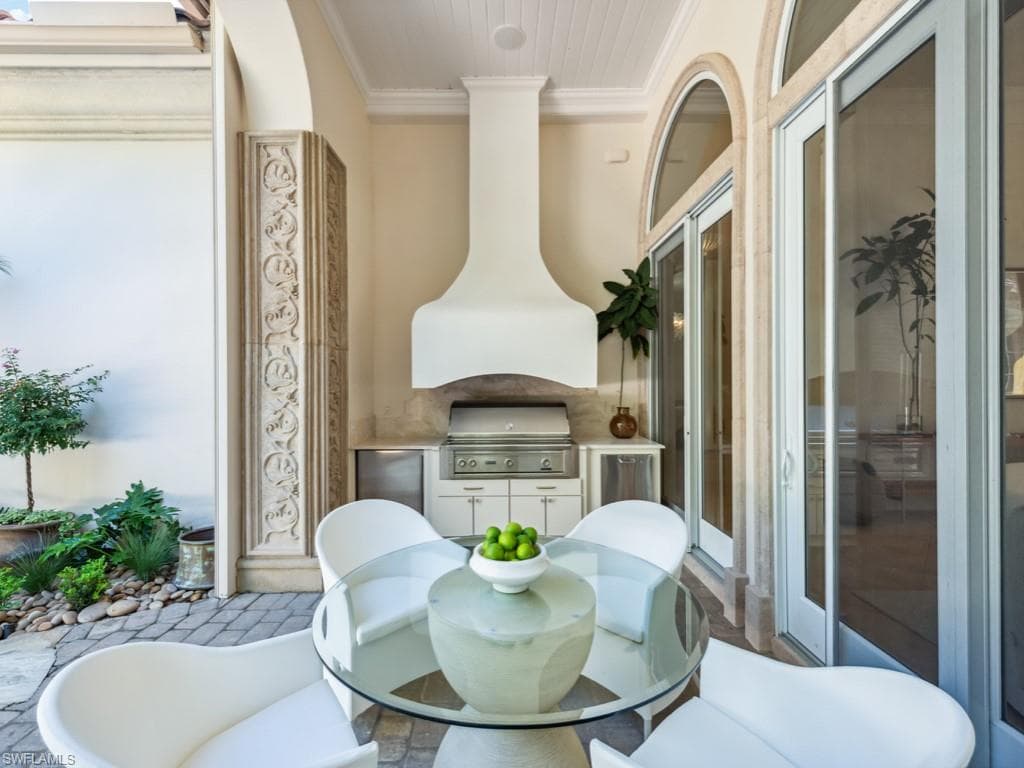 15627 Villoresi Way, Naples, FL 34110-23