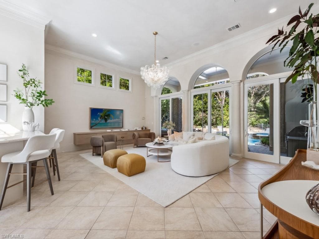 15627 Villoresi Way, Naples, FL 34110-4