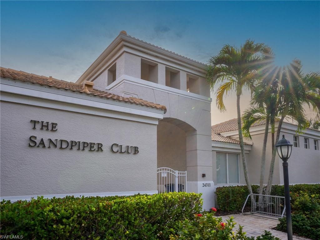 24330 Sandpiper Isle Way 203, Bonita Springs, FL 34134-24