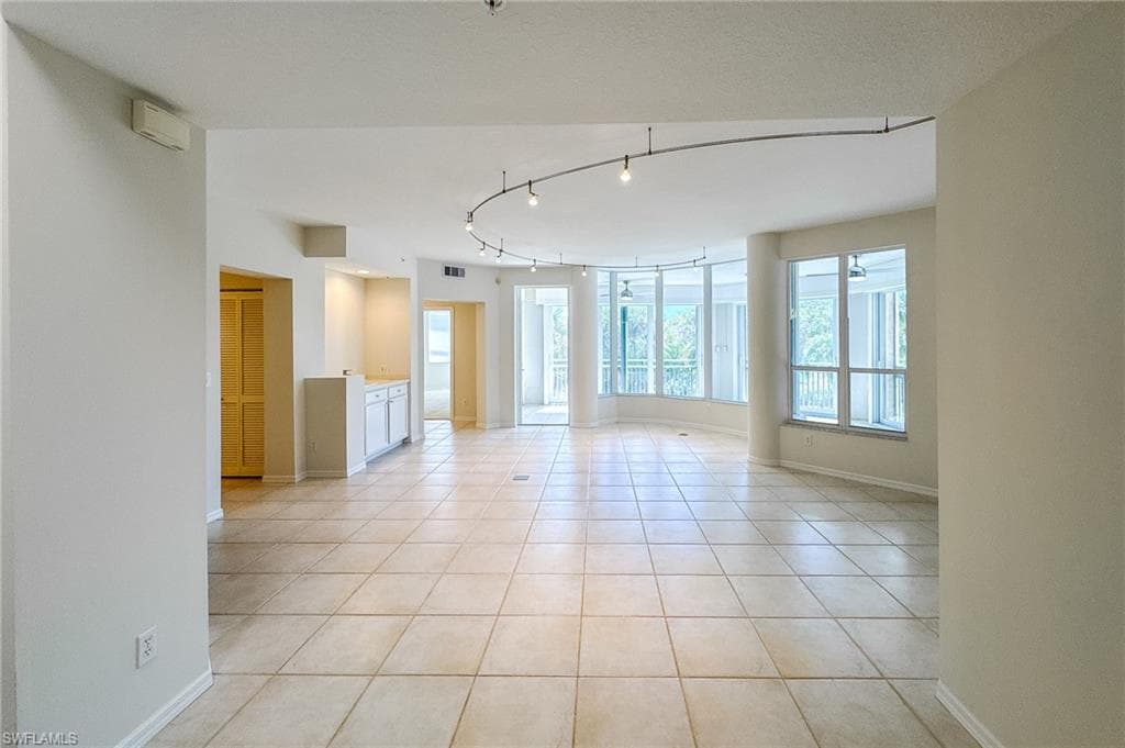 24330 Sandpiper Isle Way 203, Bonita Springs, FL 34134-4