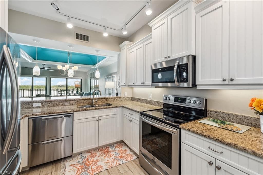 232 La Peninsula Blvd 232, Naples, FL 34113-10