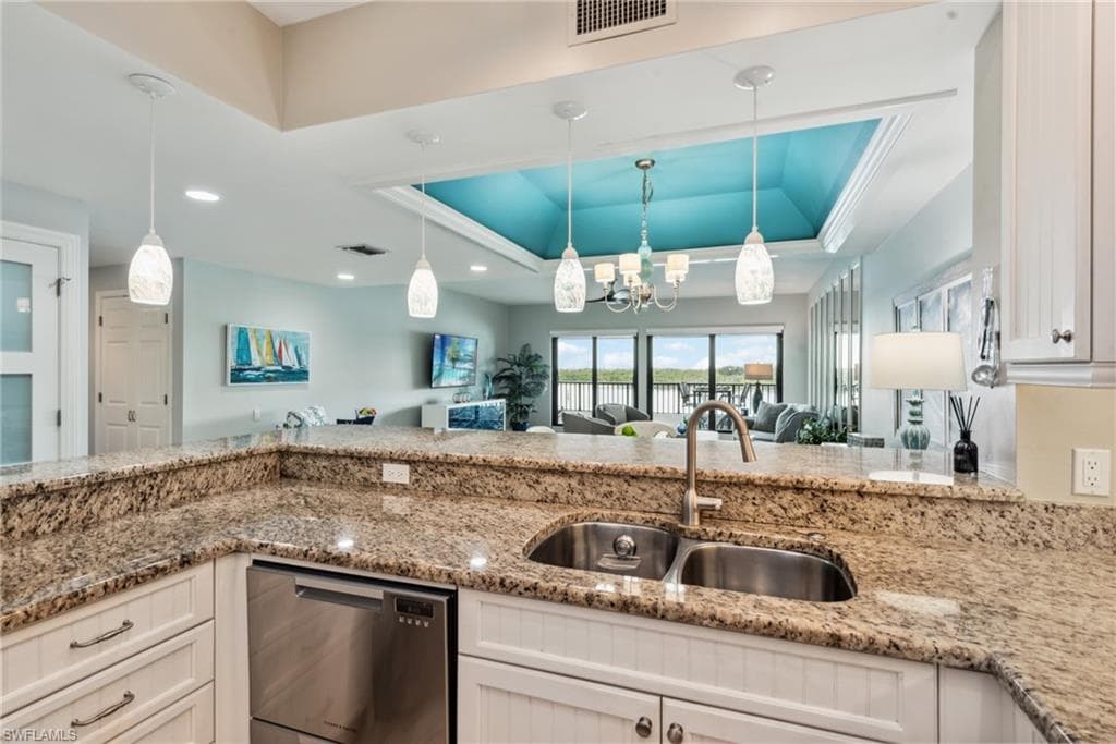 232 La Peninsula Blvd 232, Naples, FL 34113-12