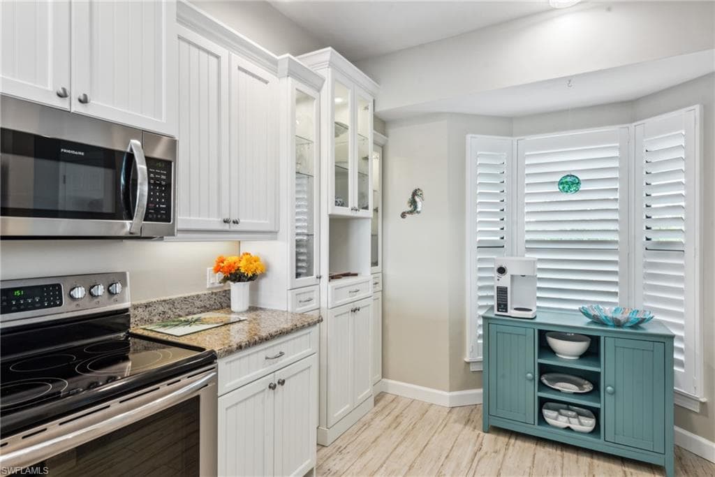 232 La Peninsula Blvd 232, Naples, FL 34113-16