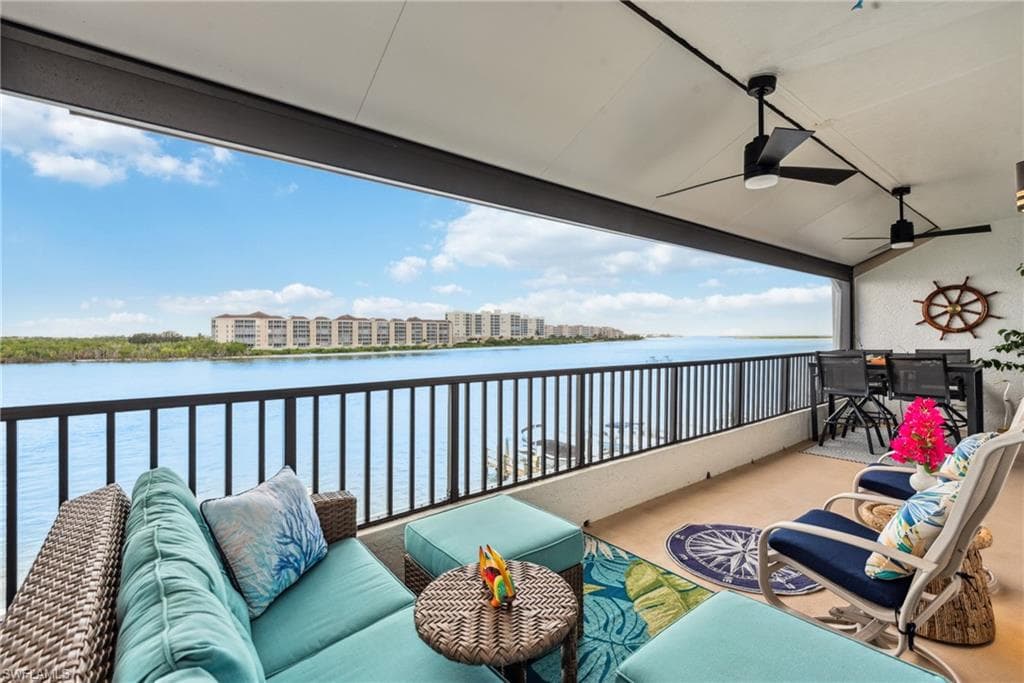 232 La Peninsula Blvd 232, Naples, FL 34113-1