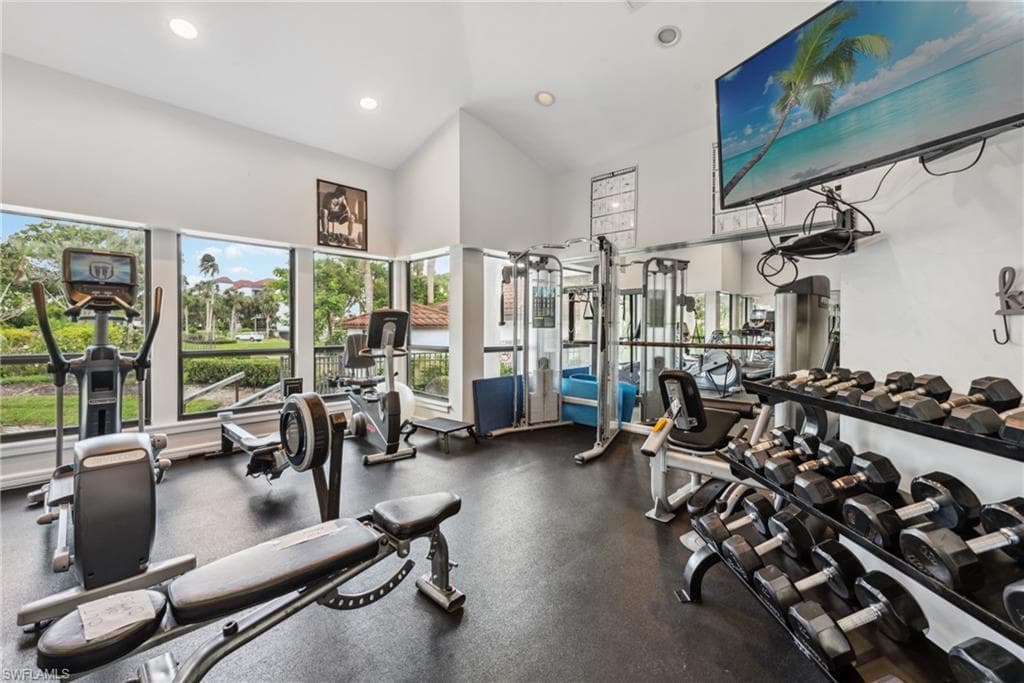 232 La Peninsula Blvd 232, Naples, FL 34113-38