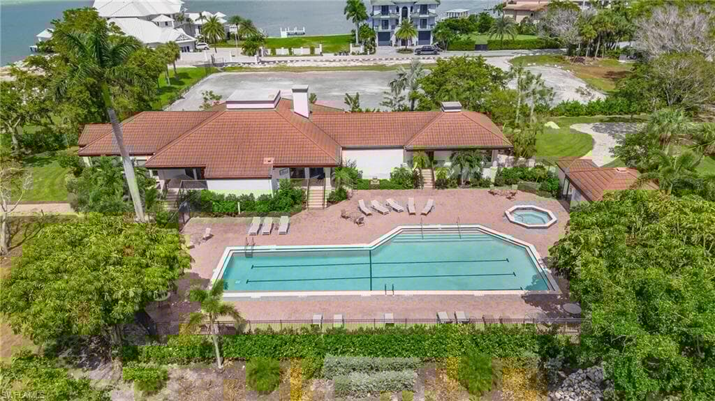 232 La Peninsula Blvd 232, Naples, FL 34113-41