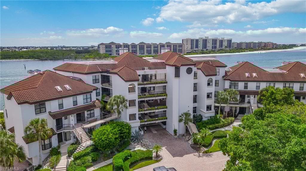 232 La Peninsula Blvd 232, Naples, FL 34113-46