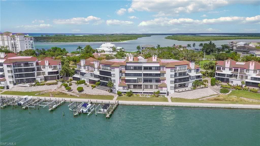 232 La Peninsula Blvd 232, Naples, FL 34113-47