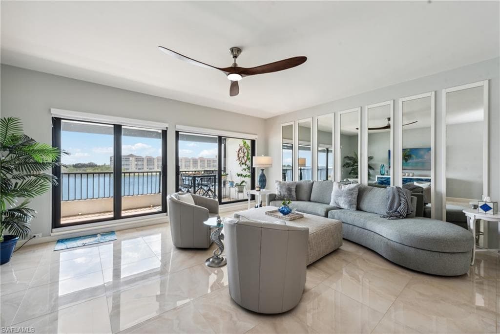 232 La Peninsula Blvd 232, Naples, FL 34113-6