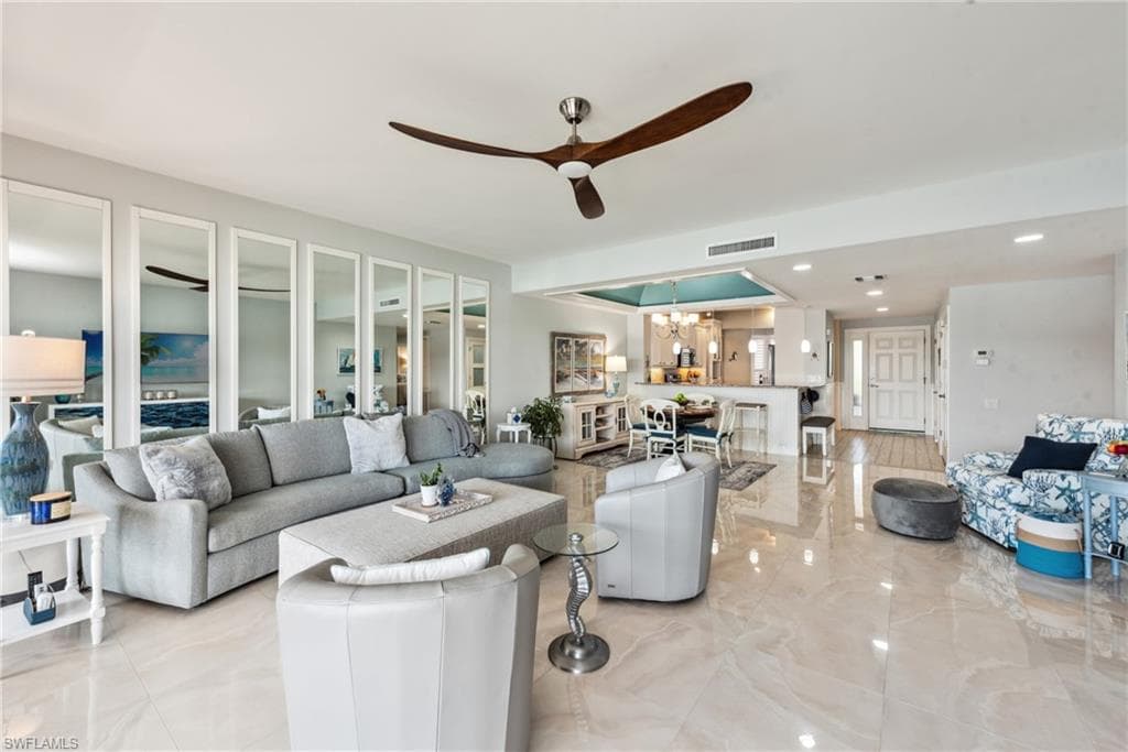 232 La Peninsula Blvd 232, Naples, FL 34113-7