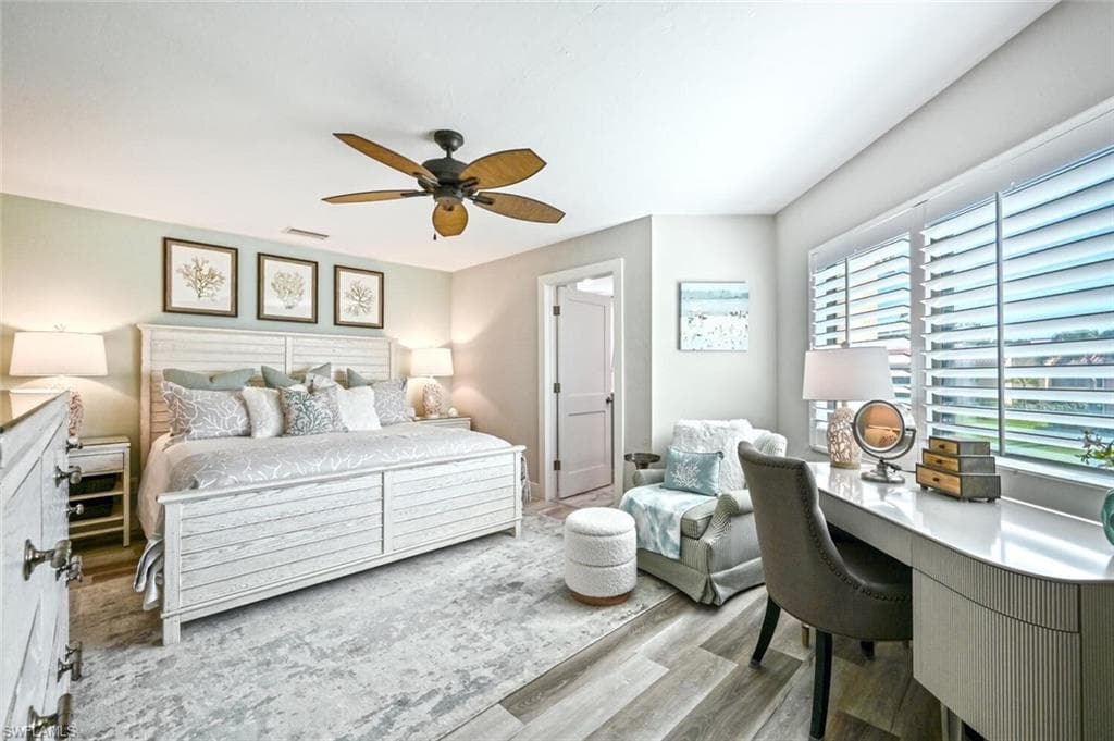 583 Beachwalk Cir Q-203, Naples, FL 34108-4