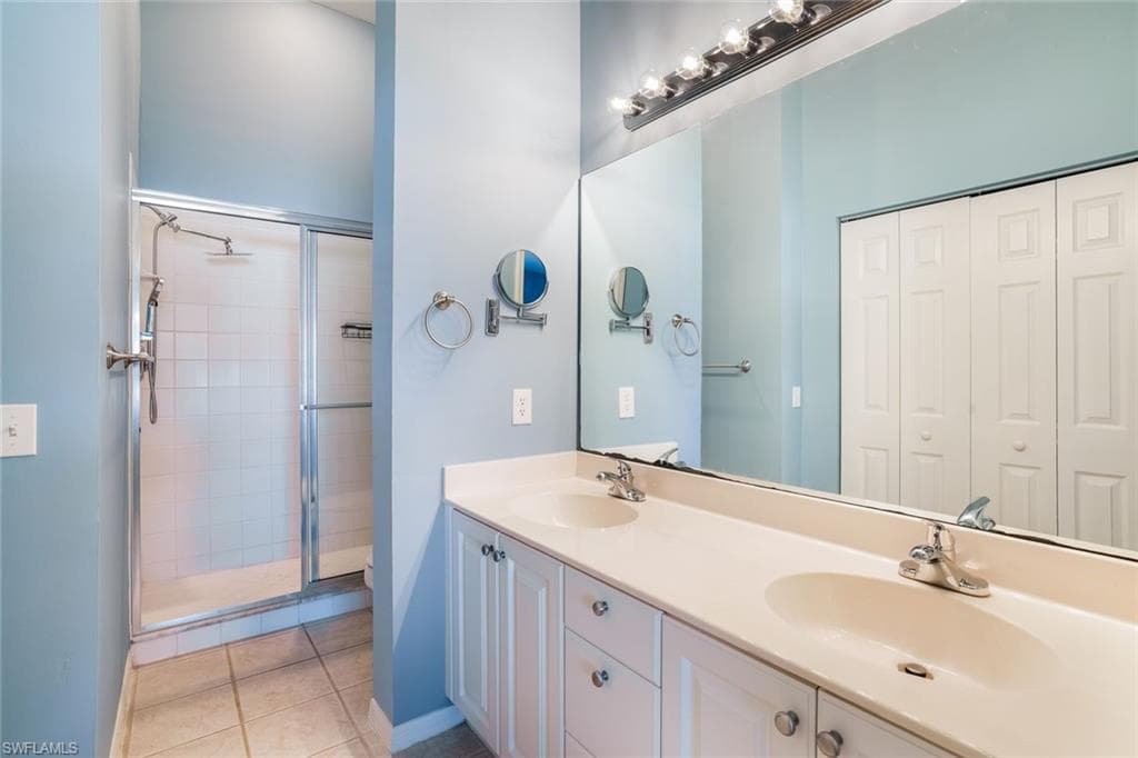 4970 Deerfield Way F-202, Naples, FL 34110-19
