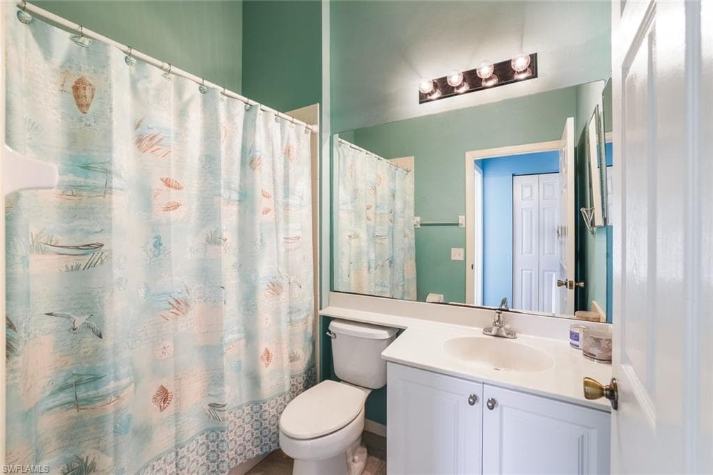 4970 Deerfield Way F-202, Naples, FL 34110-22