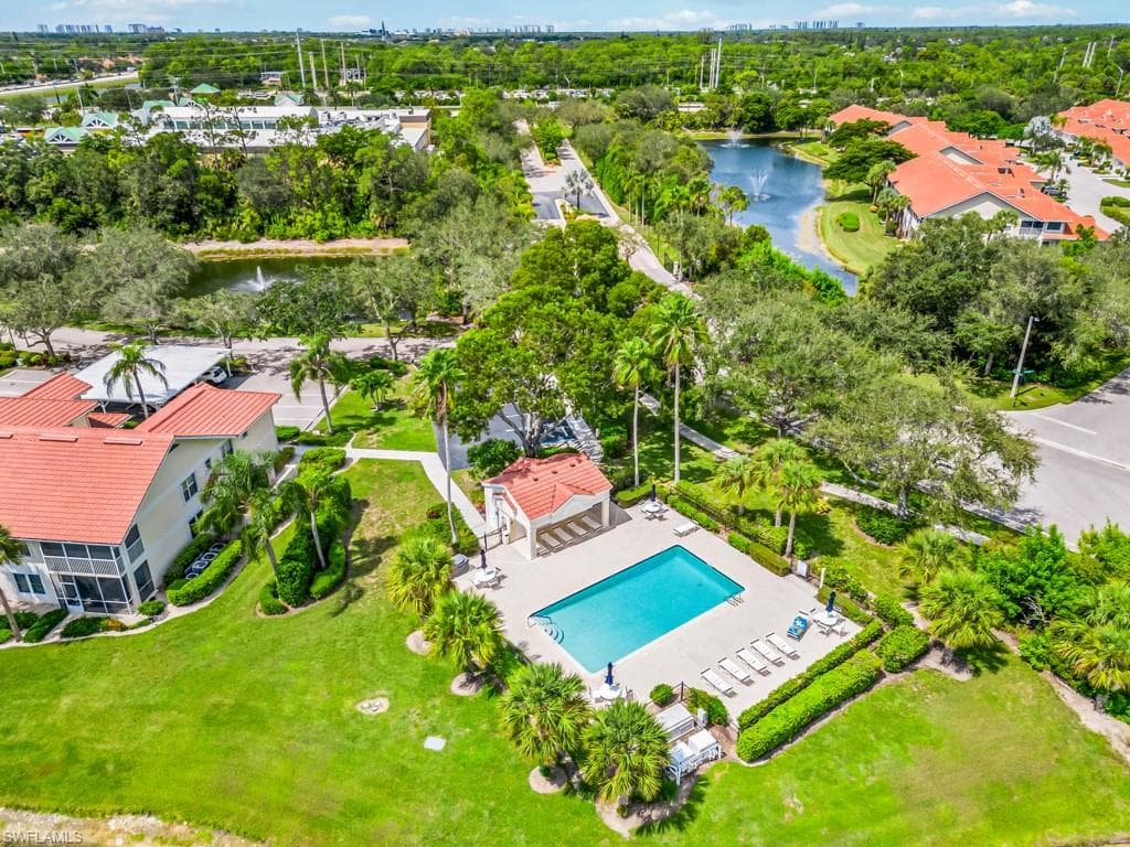 4970 Deerfield Way F-202, Naples, FL 34110-24