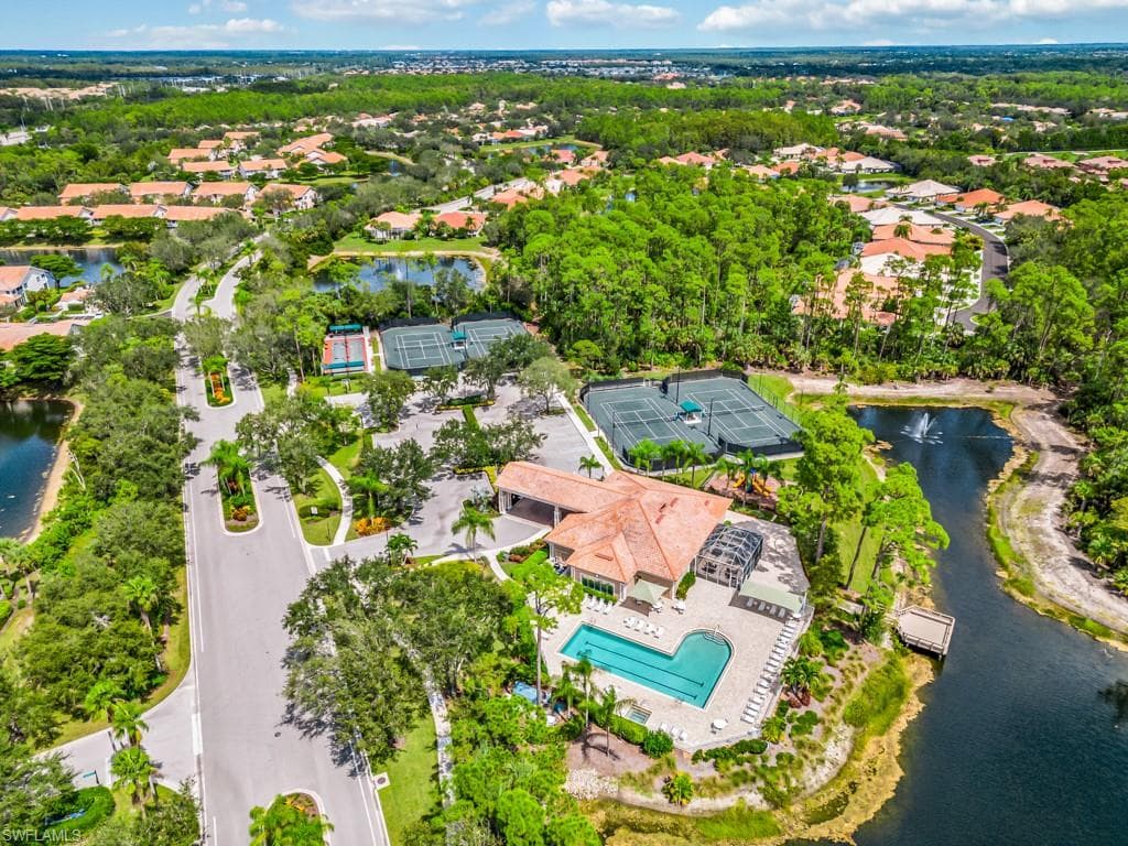 4970 Deerfield Way F-202, Naples, FL 34110-25