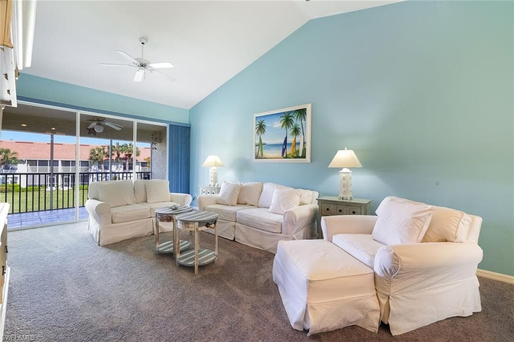 4970 Deerfield Way F-202, Naples, FL 34110-4