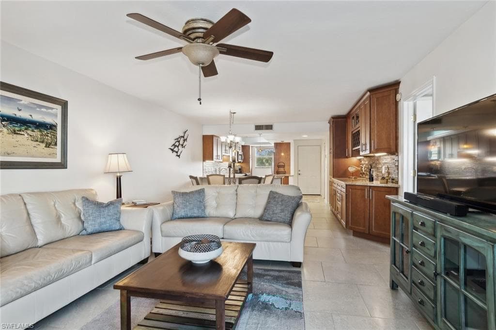 270 Collier Blvd 202, Marco Island, FL 34145-9