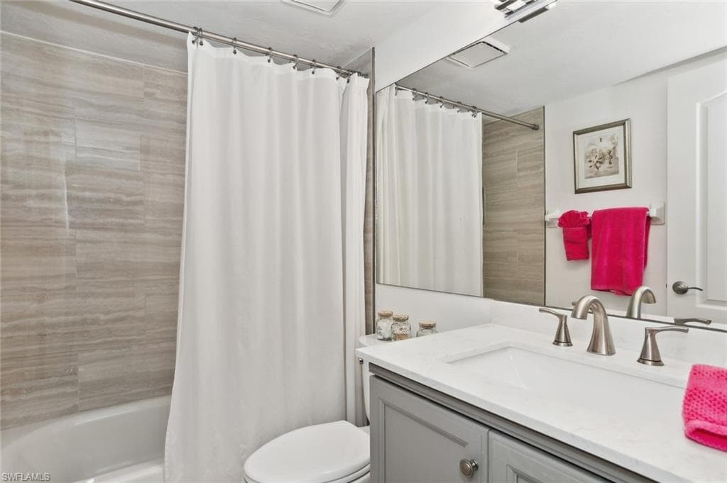 270 Collier Blvd 202, Marco Island, FL 34145-15