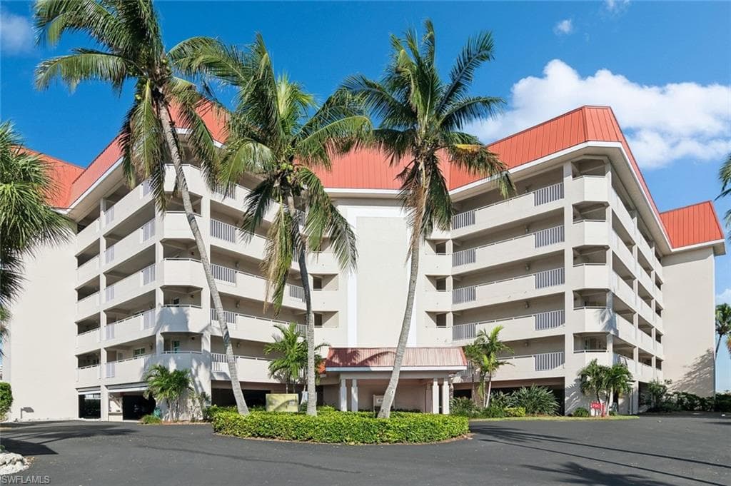 270 Collier Blvd 202, Marco Island, FL 34145-22