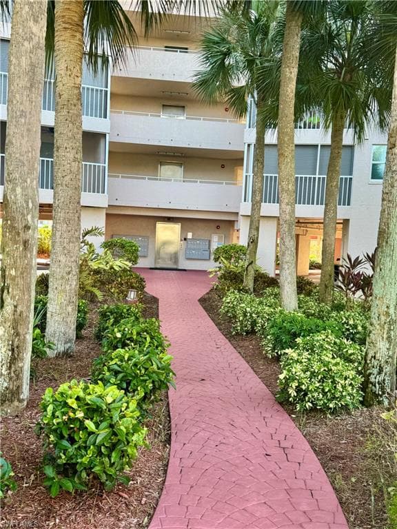 270 Collier Blvd 202, Marco Island, FL 34145-30