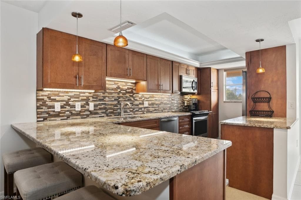 270 Collier Blvd 202, Marco Island, FL 34145-4