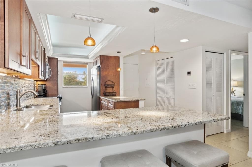 270 Collier Blvd 202, Marco Island, FL 34145-5